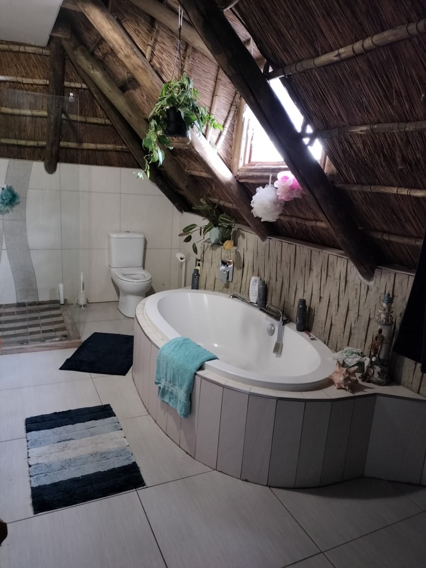 4 Bedroom Property for Sale in Parys Free State